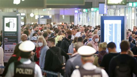 hamburg airport security wartezeit